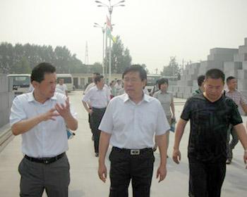 濮陽市市委常委、市委宣傳部長徐蘭峰等一行蒞臨我司視察